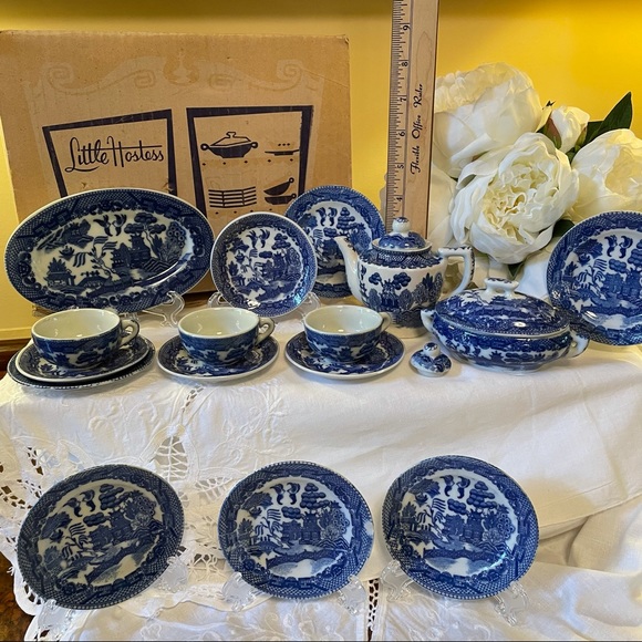 RARE 1950’s SEARS AND ROEBUCK “BLUE WILLOW” LITTLE HOSTESS DISHES FOR PLAYTIME - Picture 14 of 15